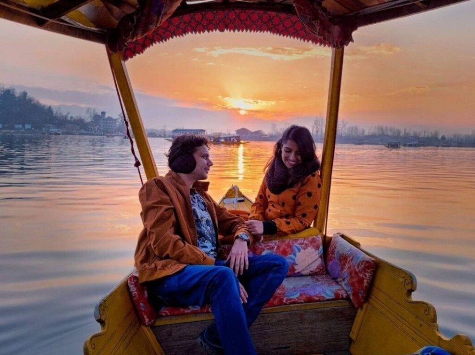 Experience the Luxury of Kashmir